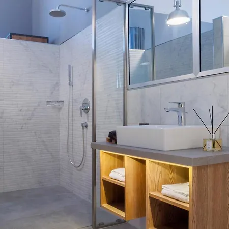 Ax The Saint John Hotel