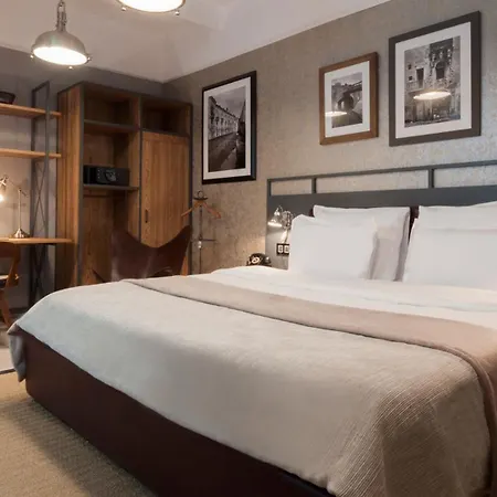 Ax The Saint John 4*