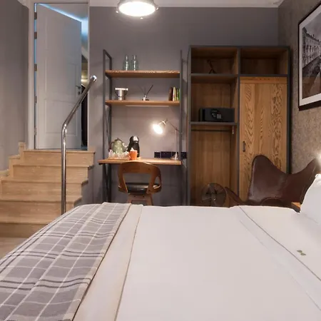 Ax The Saint John 4*